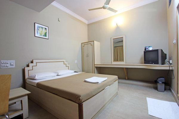Hotel Sharada Residency